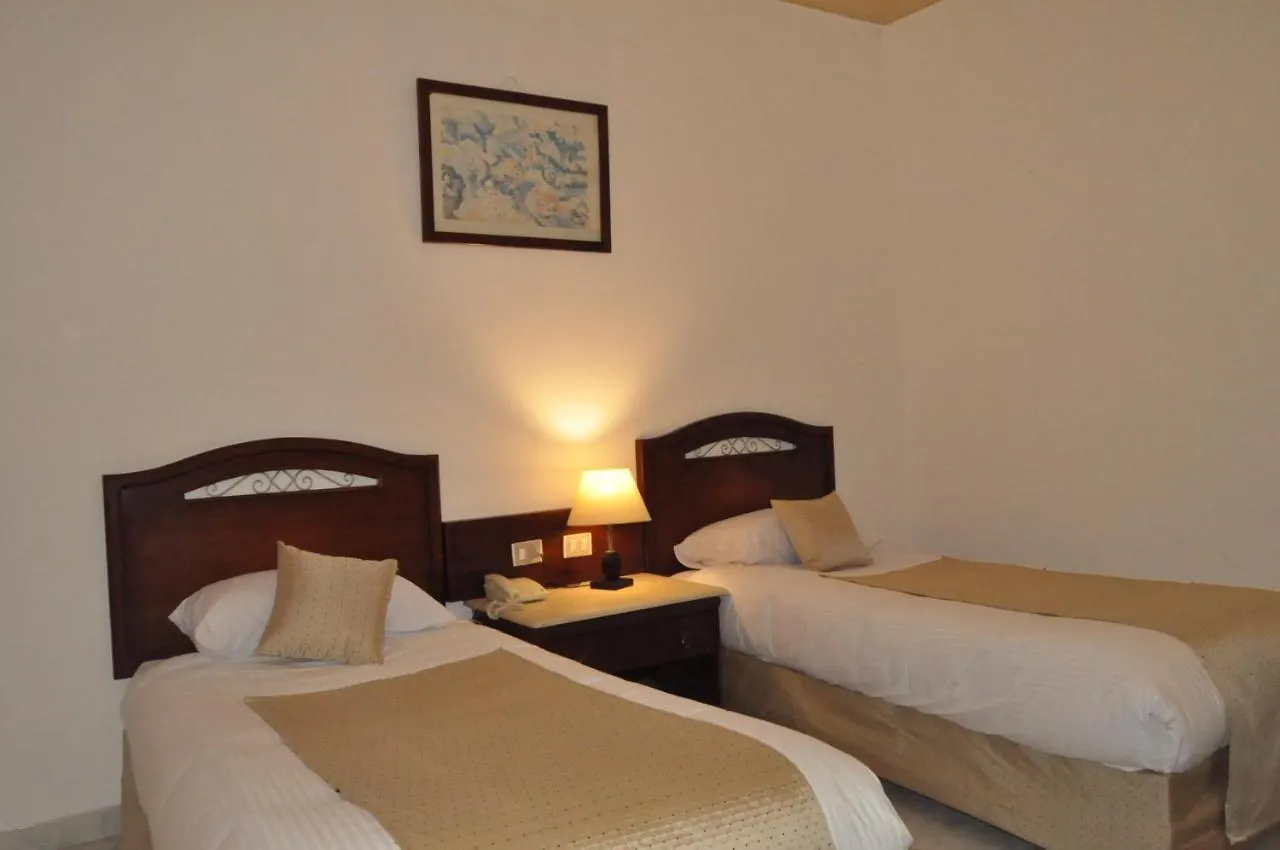 14 Beach Hotels Near District Court of Hurghada Worth Booking