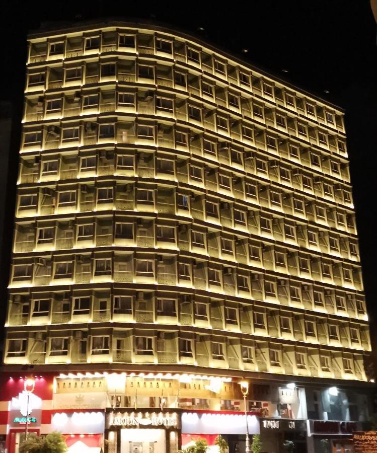 Staying Near Stanley Bridge: 8 Airport Hotels Compared